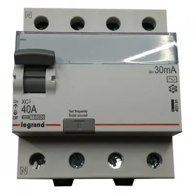 XC3 4X25 Amper 30mA AC Tipi Kaçak Akım Rölesi